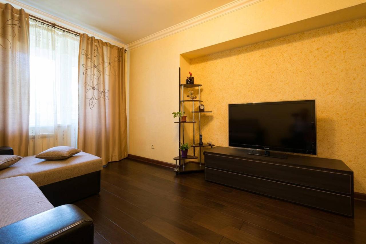 Nadezhda In Touristic Area, On The Dostyk Avenue 89 阿拉木图