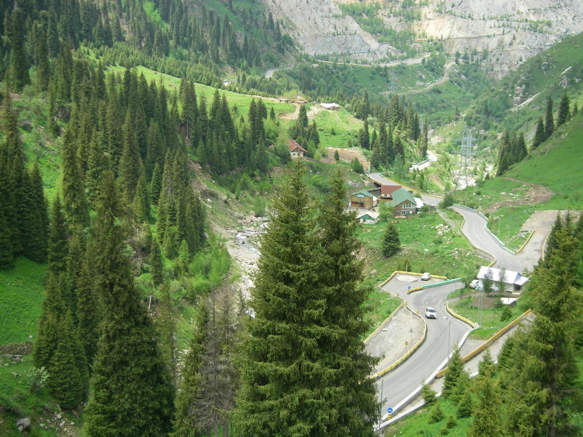 Nadezhda In Touristic Area, On The Dostyk Avenue 89 * Almaty